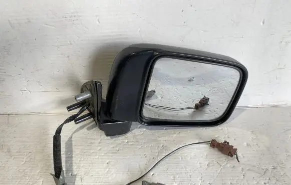 Nissan Navara D22 Front door electric wing mirror E4012089