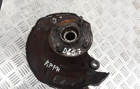 Toyota Yaris Front wheel hub 