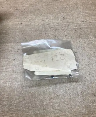 Opel Vectra B Front door lock 9120412