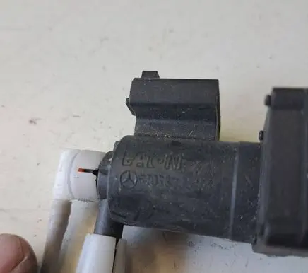 Mercedes-Benz E W211 Vacuum valve 