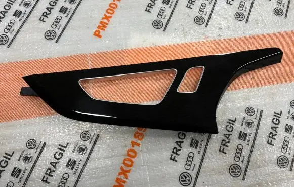 Audi Q7 4M Front door card panel trim 4M8867439J