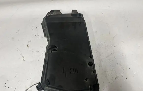 Mercedes-Benz CLS C218 X218 Fuse box cover A2125400082