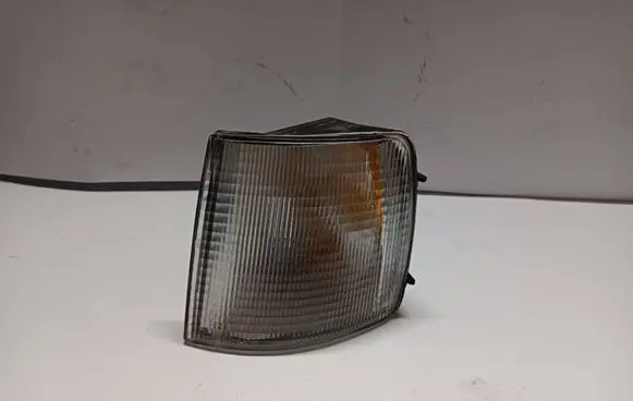 Volkswagen PASSAT B3 Front indicator light 1852768 J85276B