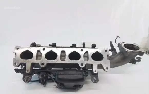 Opel Astra J Intake manifold 55565246