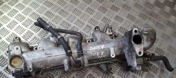 Nissan Primera Intake manifold