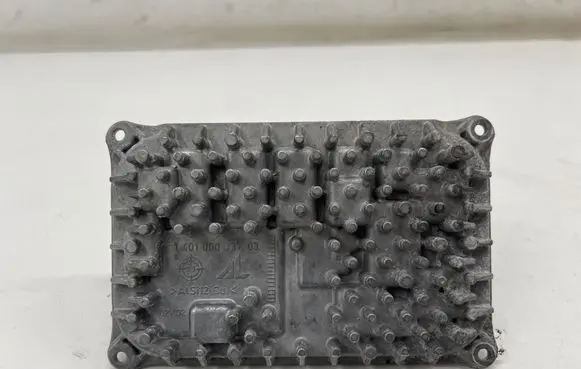 Mercedes-Benz CLA C118 X118 LED ballast control module A2479002213