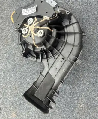 Opel Vectra C Heater fan/blower 985852T
