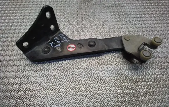 Toyota Proace Sliding door lower roller guide/hinge 98080759G