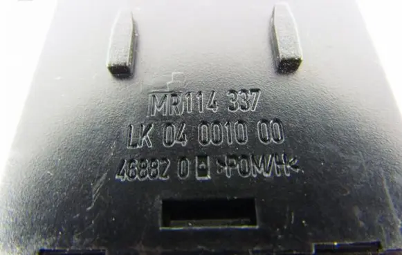 Mitsubishi Space Star Headlight level height control switch MR114337