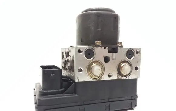 Toyota Corolla Verso E121 ABS Pump 4451013070 8954113040