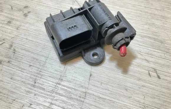 Mercedes-Benz Sprinter W906 Glow plug pre-heat relay A6519003103 51299070D 1903000540732