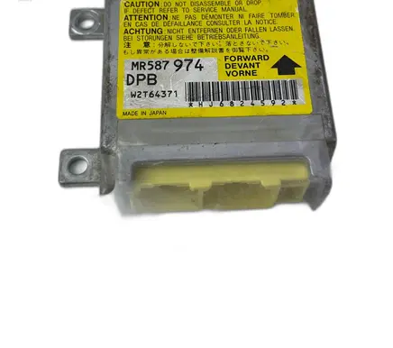 Mitsubishi L200 Airbag control unit/module Mr587974