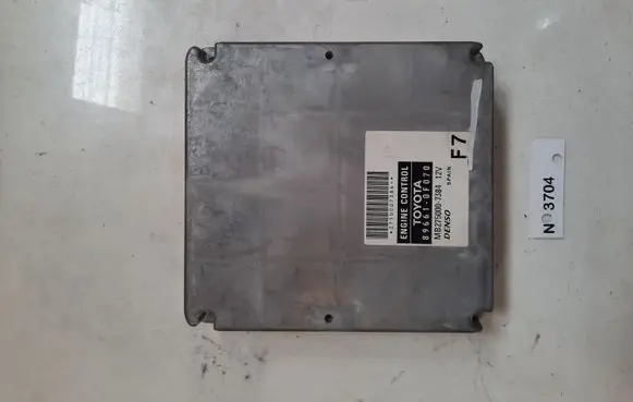 Toyota Corolla Verso AR10 Engine control unit/module 896610F070