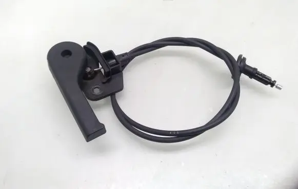 Engine bonnet (hood) release handle