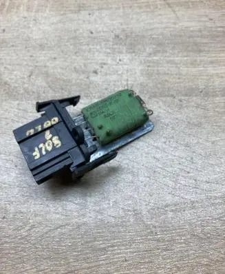 Volkswagen Golf III Heater blower motor/fan resistor 1H0959263 3131090050