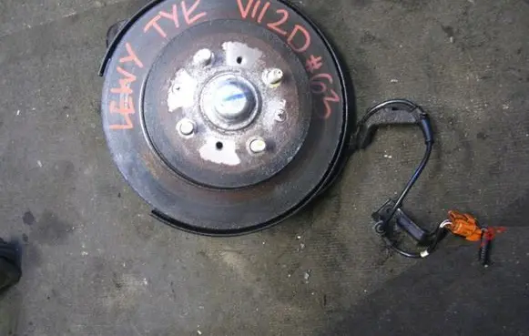 Honda Civic Rear wheel hub spindle/knuckle 