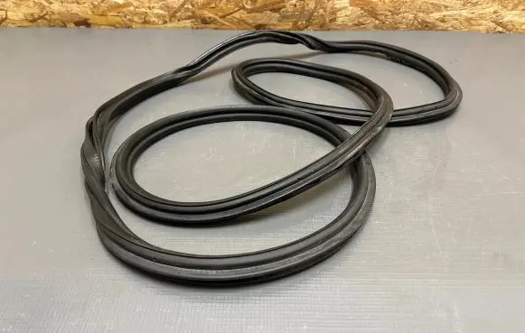 Porsche Panamera (971) Trunk rubber seal (body) 971827705