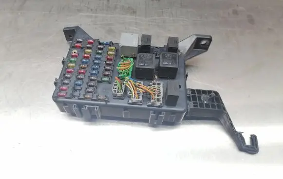 Jaguar X-Type Fuse module 1X4314A073AF