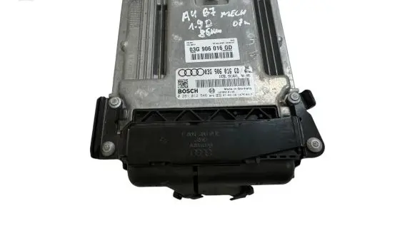 Audi A4 S4 B7 8E 8H Engine control unit/module 03G906016GD 0281012546 1039S18148