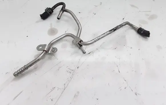 Volkswagen PASSAT B7 Fuel line pipe 03L201360AD