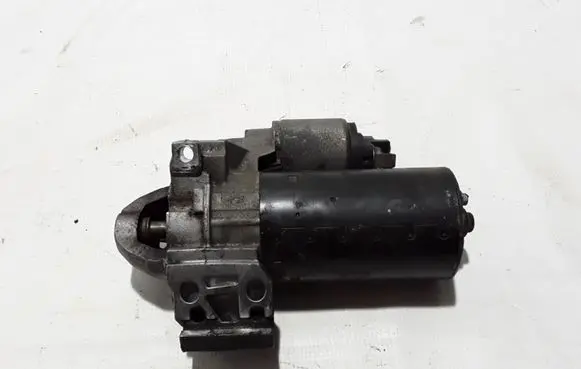 BMW 5 F10 F11 Starter motor 8570383