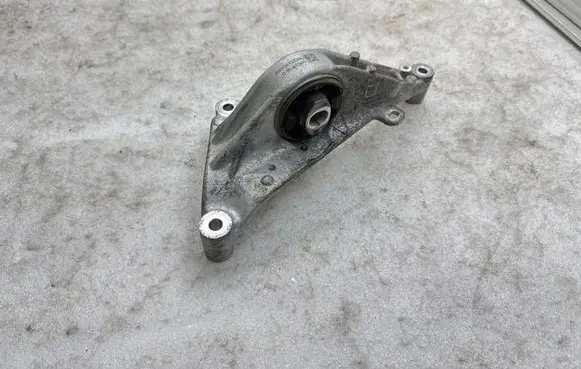 Tesla Model Y Engine mounting bracket 109533800D 109075400B 109075450B