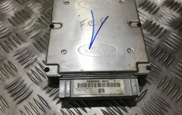 Ford Mondeo MK I Engine control unit/module 93bb12a650bb 93bb-12a650-bb