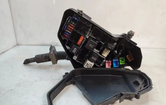 Volkswagen Touareg II Fuse box set