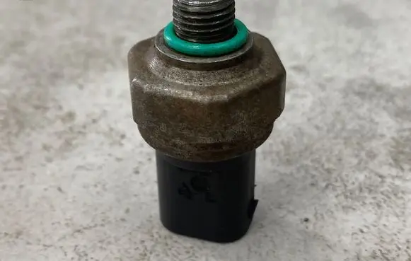 Air conditioning (A/C) pressure sensor