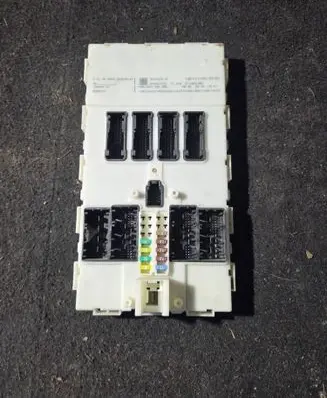 BMW 3 F30 F35 F31 Comfort/convenience module 9314229 504811F03 8110651882