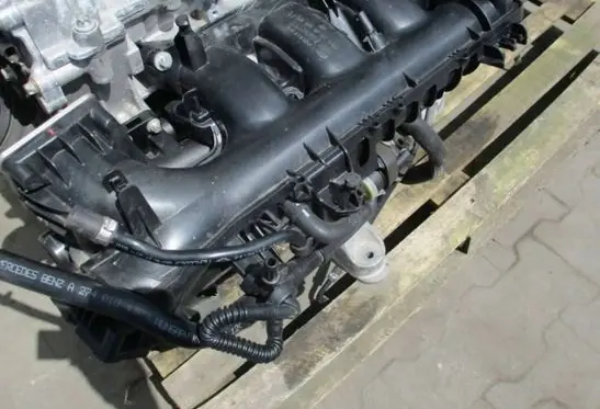 Mercedes-Benz GLA W156 Intake manifold A2700900737