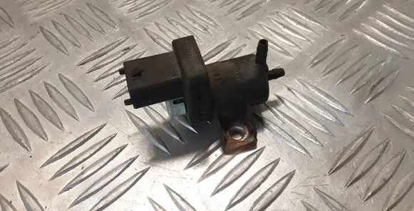 Opel Insignia A Vacuum valve 55566051