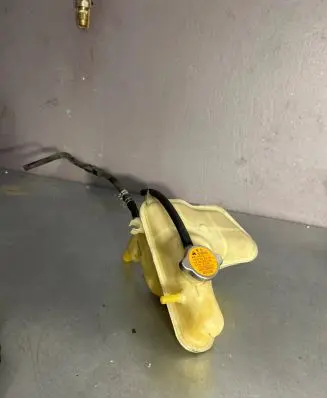 Citroen C-Crosser Coolant expansion tank/reservoir
