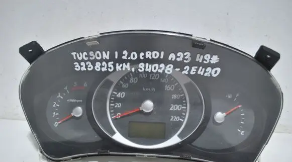 Hyundai Tucson JM Speedometer (instrument cluster) 940282E420
