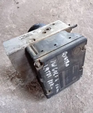 Volkswagen Golf IV ABS Pump 1J0907379AA