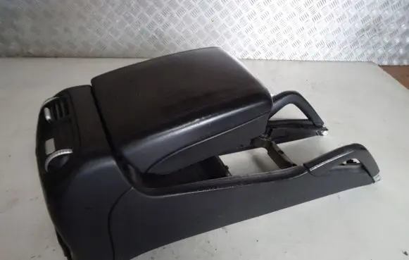 Porsche Cayenne (9PA) Armrest 