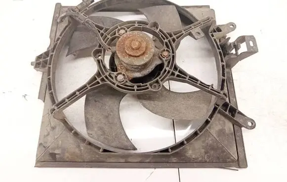 Mitsubishi Carisma Radiator cooling fan shroud 8240174