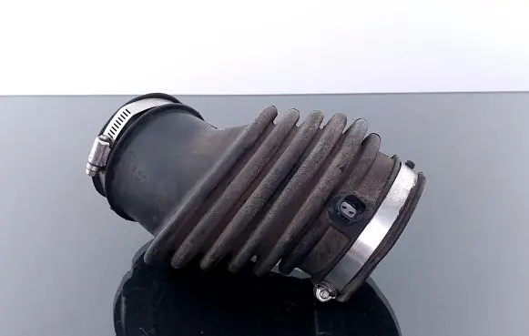 Chrysler Town & Country IV Air intake hose/pipe 04861414AB