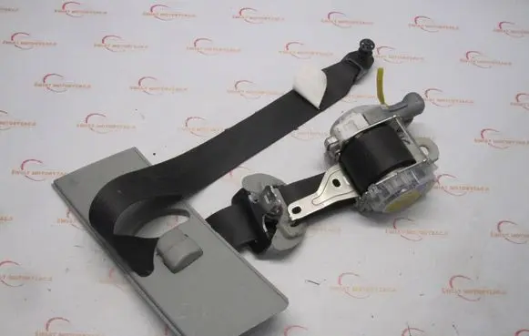 Mitsubishi Lancer VIII Front seatbelt 7Q8970P