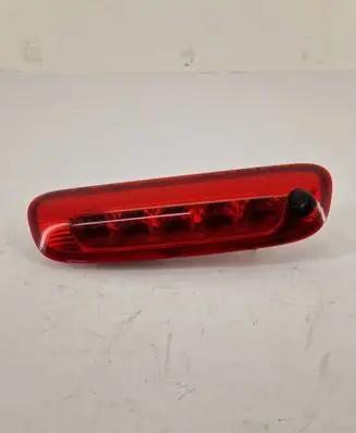 Hyundai Santa Fe Third/center stoplight 927502B000