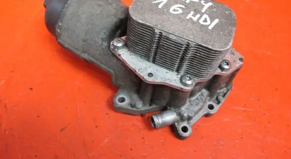 Citroen Jumpy Oil filter mounting bracket