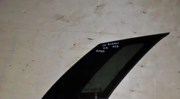 Citroen C4 II Picasso Rear side window AS3