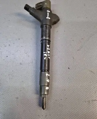 Toyota Verso Fuel injector 236700R100