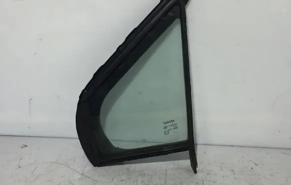 Toyota Yaris Front door vent window glass four-door 43R00097