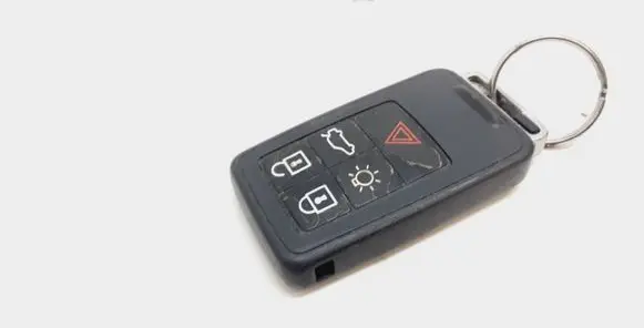 Volvo V70 Ignition key/card 8676873