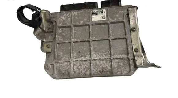 Toyota Auris 150 Engine control unit/module 8966102W20 MB2754000722