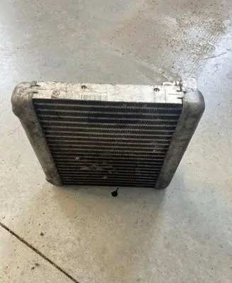 Engine oil radiator