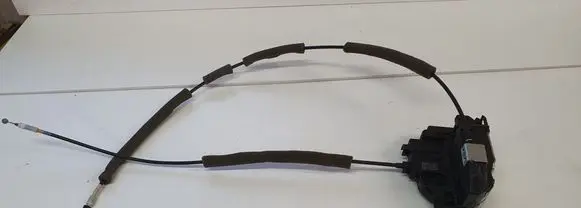 Nissan Leaf I (ZE0) Front door lock