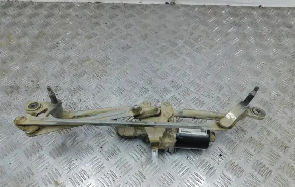 Fiat 500L Front wiper linkage and motor