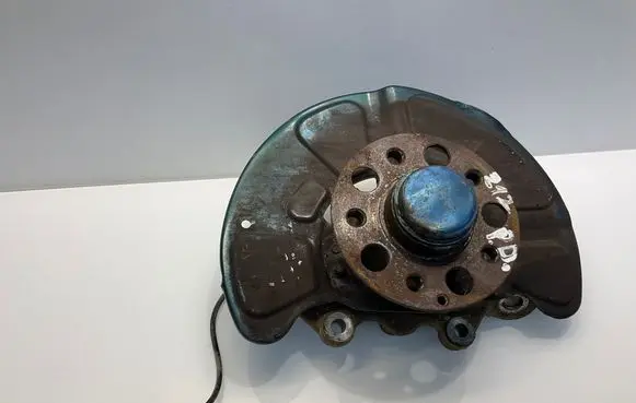 Mercedes-Benz E W212 Front wheel hub